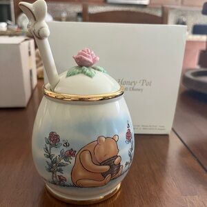 Lenox Winnie the Pooh Honey Pot